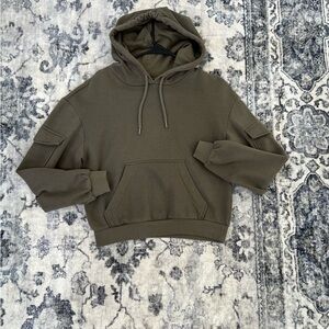H&M green cropped hoodie